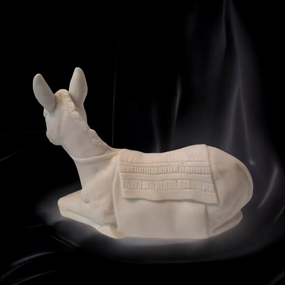 Avon Nativity Collectibles Donkey White Bisque Porcelain Figurine Vintag… - Picture 4 of 12